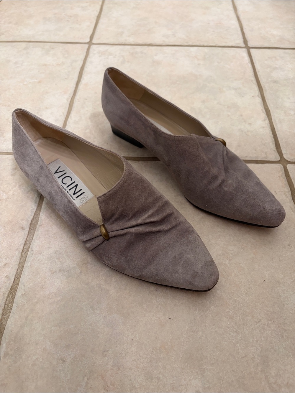 VICINI Italy Gray Suede Pointed Toe Asymmetrical Ruched Flats Size EU 39